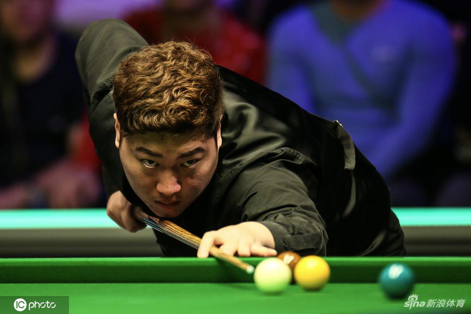 英锦赛颜丙涛6-3希金斯进四强