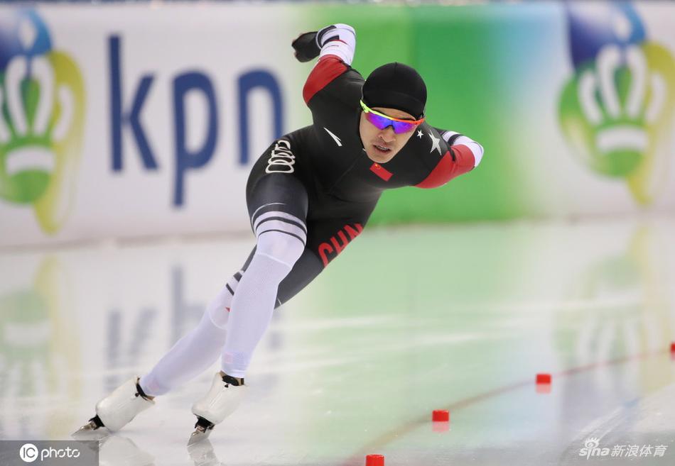 速滑明斯克站宁忠岩1000摘银