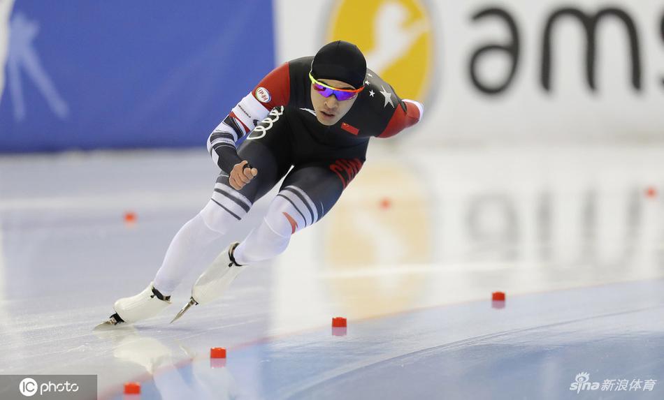 速滑明斯克站宁忠岩1000摘银