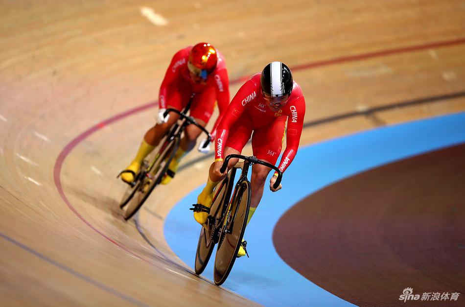 场自世锦赛中国获女团竞速铜牌