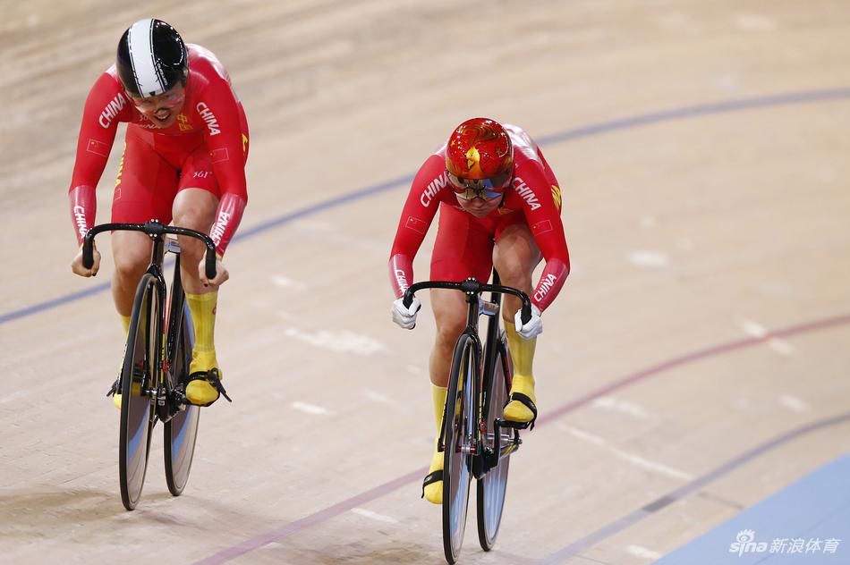 场自世锦赛中国获女团竞速铜牌