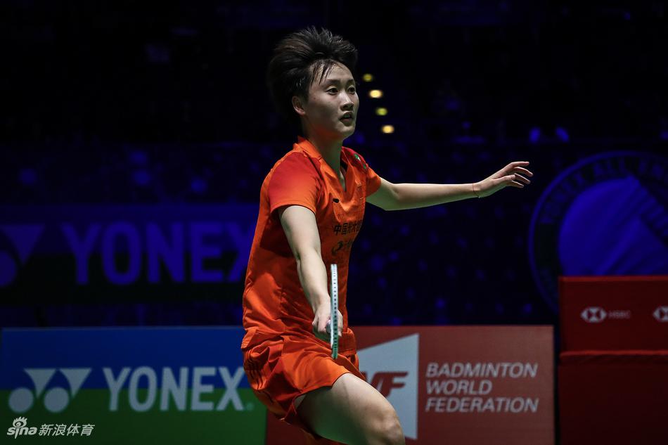 全英赛陈雨菲2-1因达农