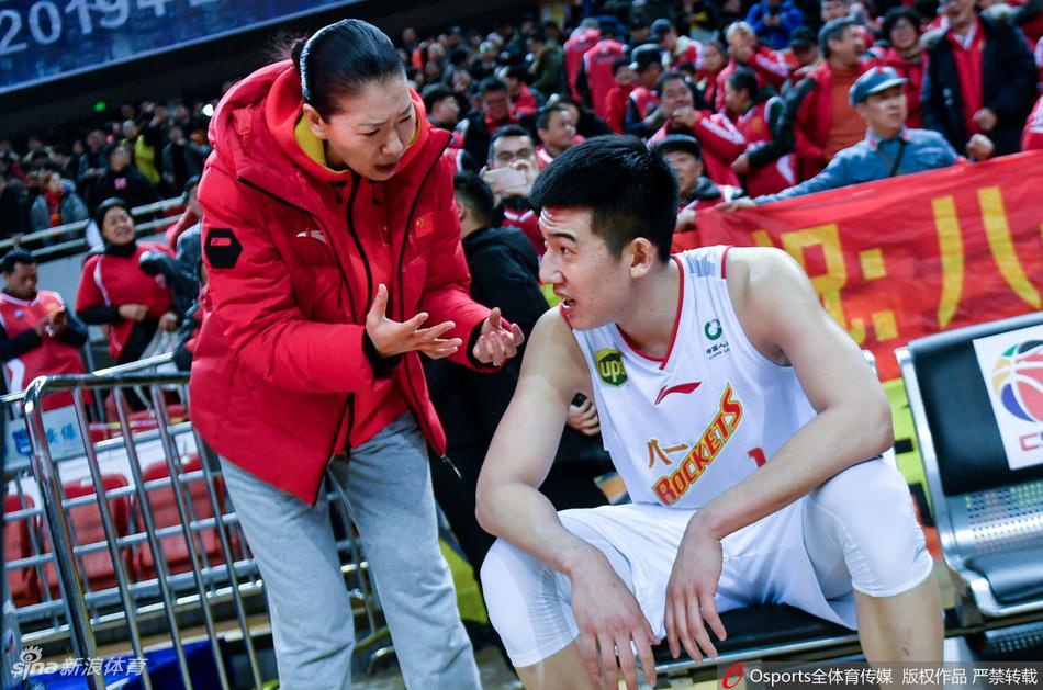 致敬体坛明星身后的“星妈”