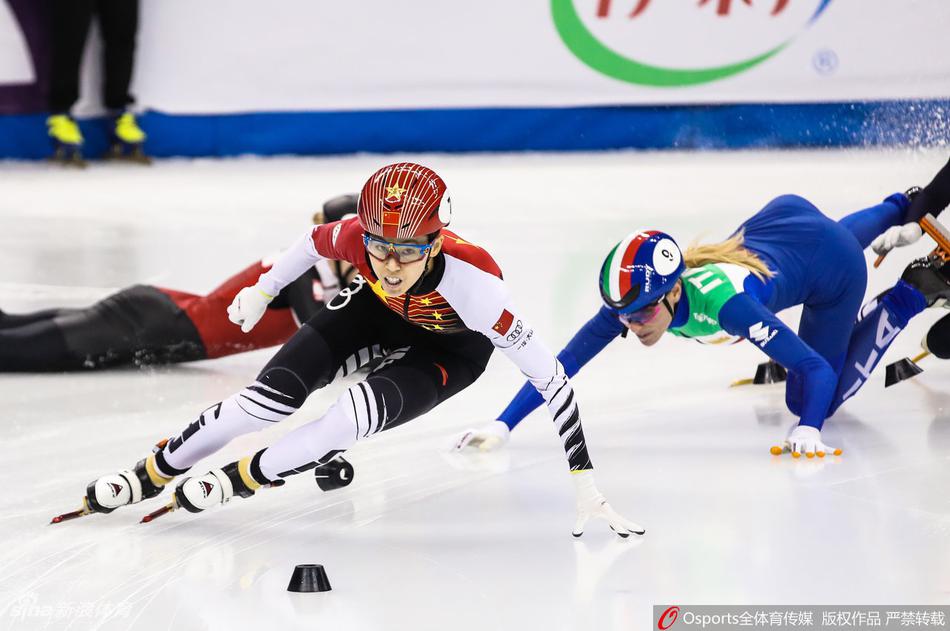 短道上海站范可新500夺金