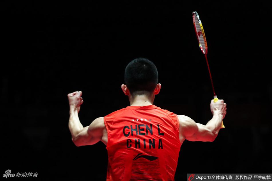 总决赛谌龙2-0周天成