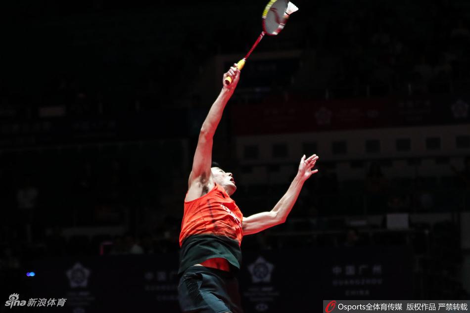 总决赛谌龙2-0周天成