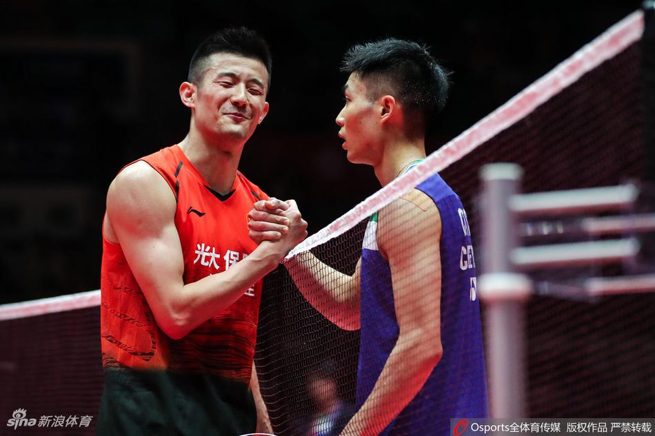 总决赛谌龙2-0周天成