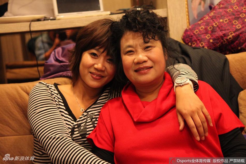 致敬体坛明星身后的“星妈”