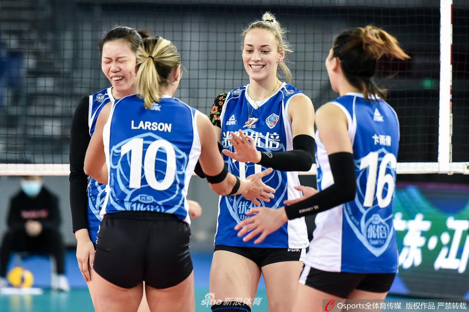女排联赛季军战上海3-0广东