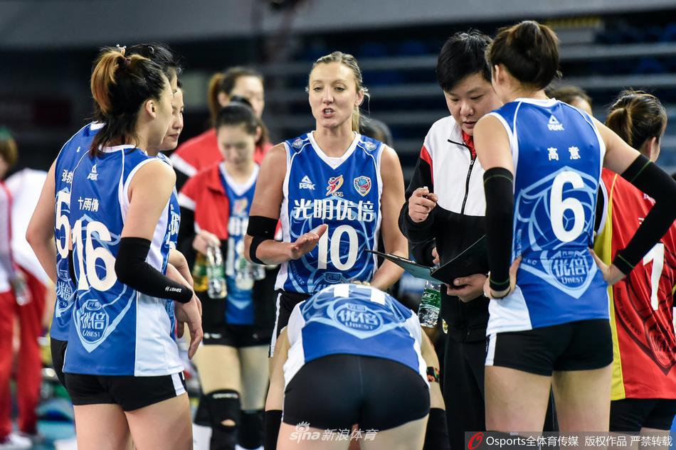 女排联赛季军战上海3-0广东