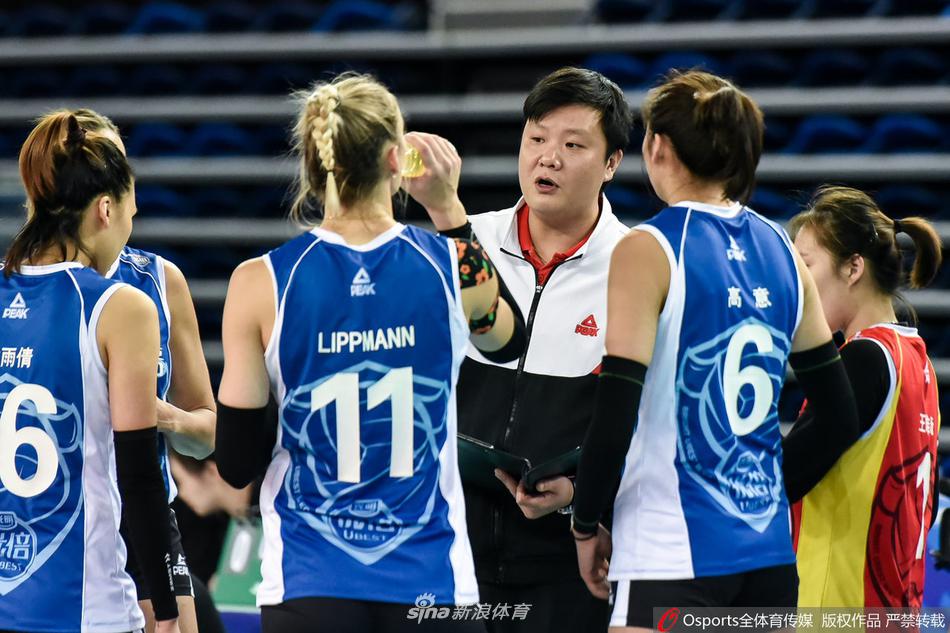 女排联赛季军战上海3-0广东