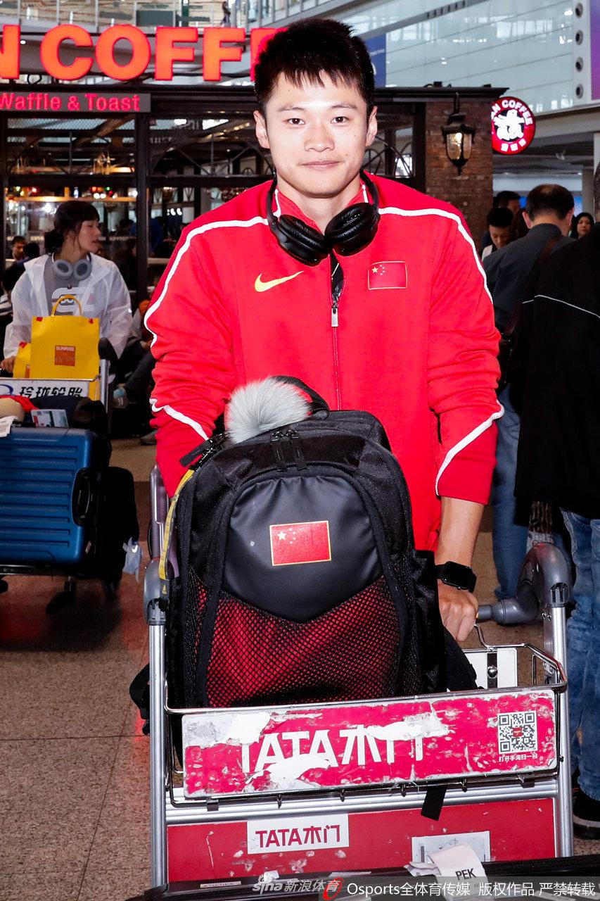 中国田径队载誉回京