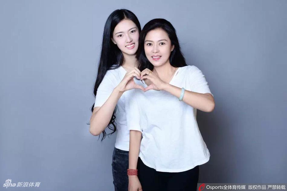 致敬体坛明星身后的“星妈”