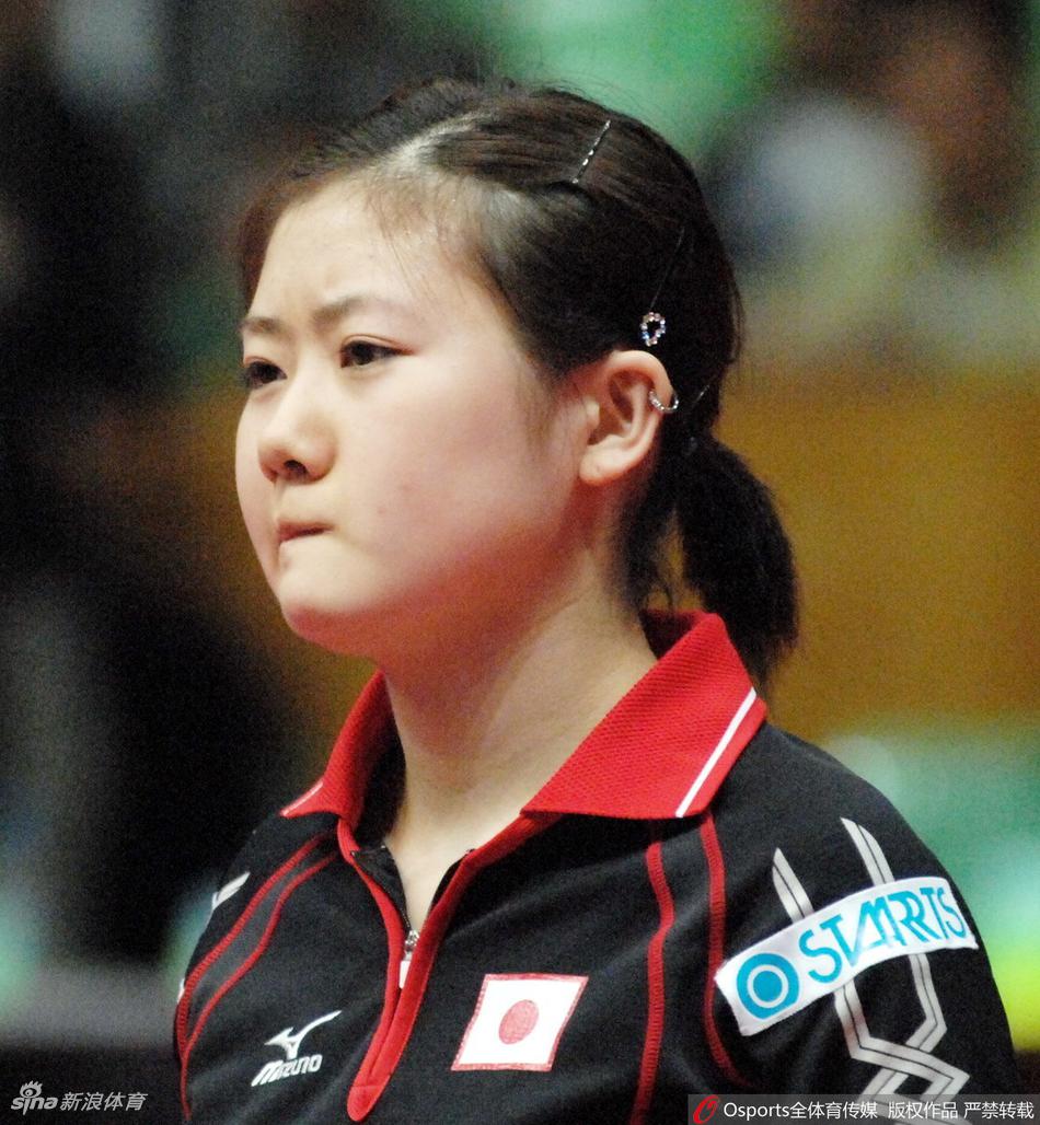 乒乓球青涩照回顾-福原爱