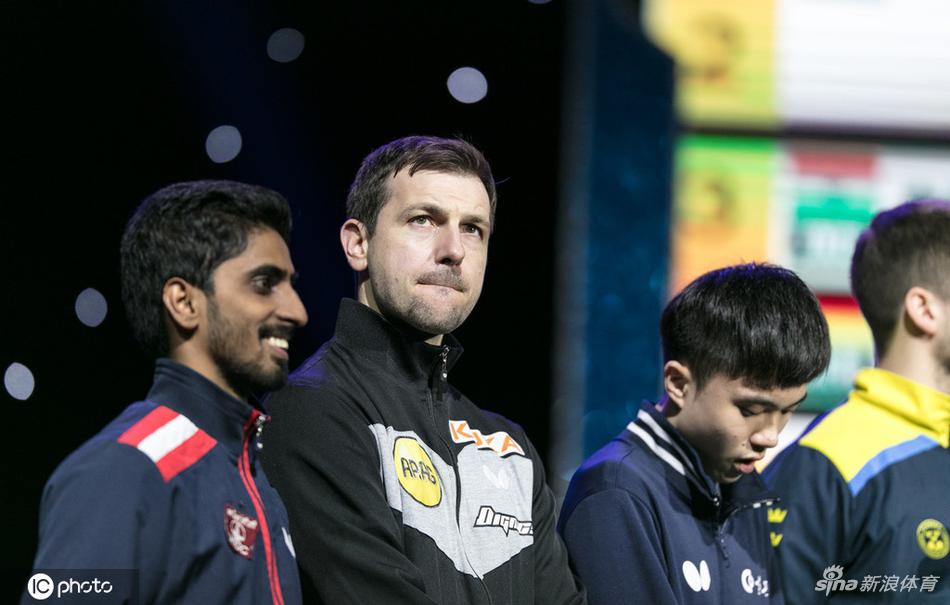 马龙樊振东出席世界杯抽签仪式