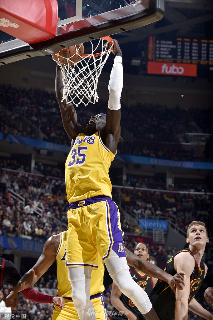 [NBA]湖人131-120骑士 詹姆斯豪取三双