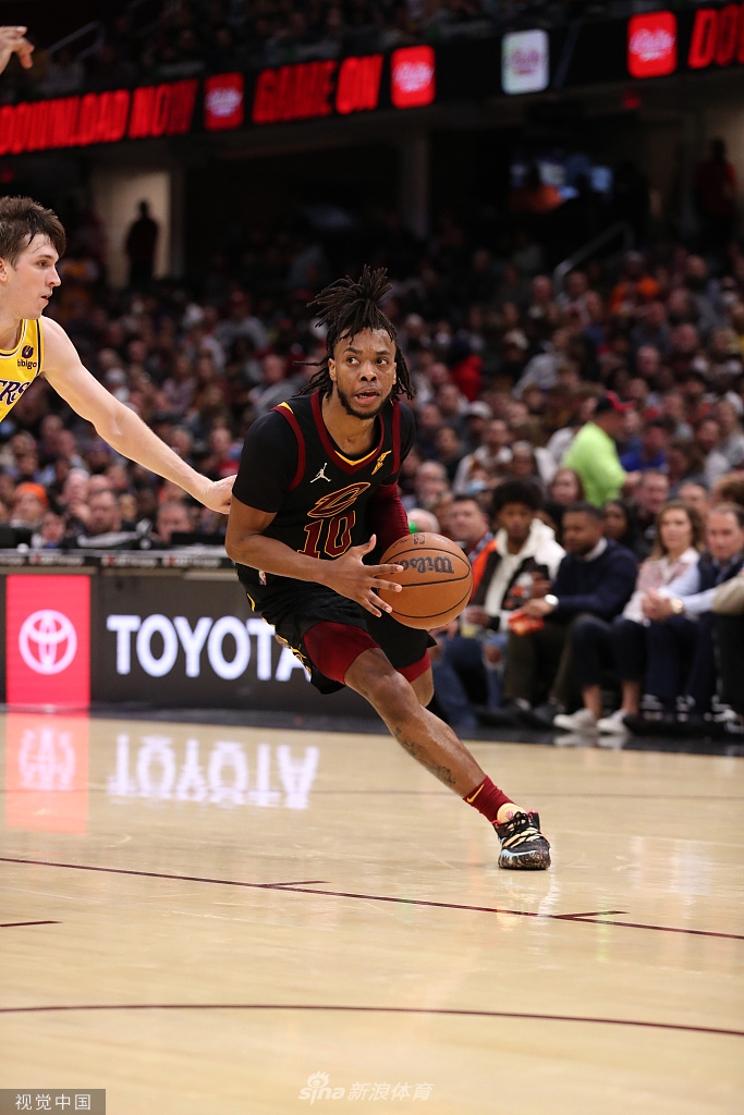 [NBA]湖人131-120骑士 詹姆斯豪取三双