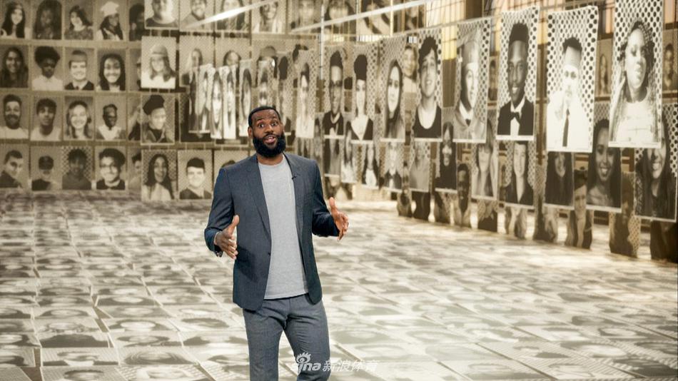 詹姆斯出席节目给予毕业生建议