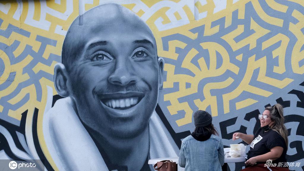 科比去世一周年：洛杉矶街头遍布湖人传奇壁画