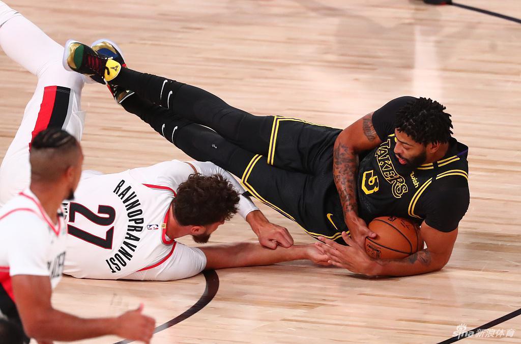 [NBA季后赛]湖人135-115开拓者 总分3-1