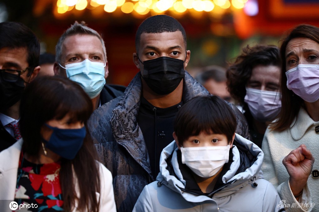 张家齐与姆巴佩联动 为旅法大熊猫幼崽命名