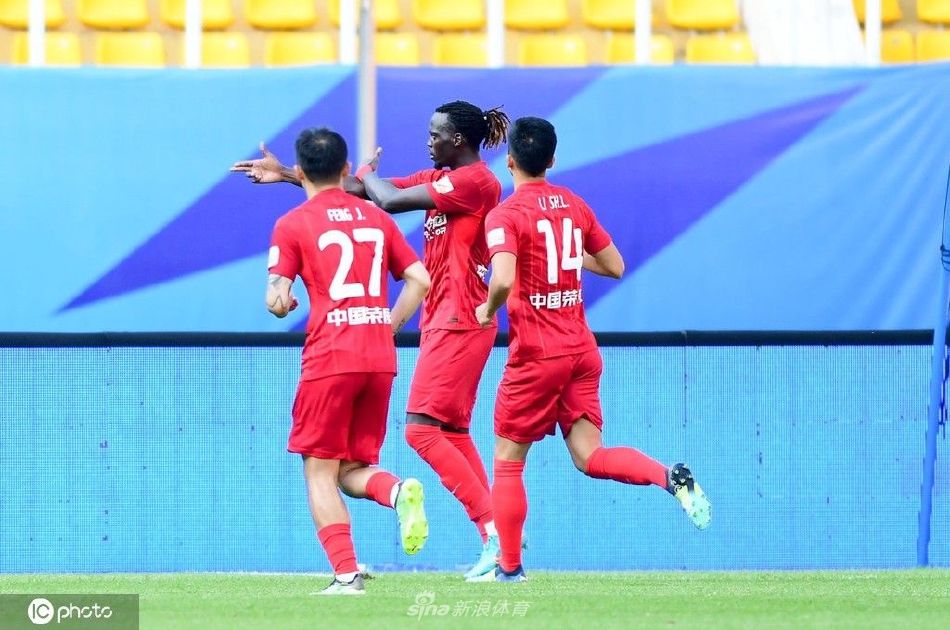 [中超]上海申花1-1上海海港