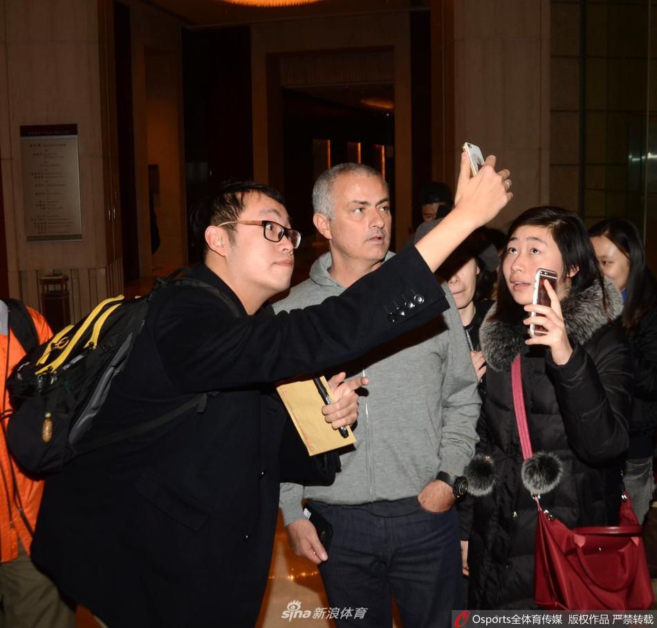 魔力鸟穆里尼奥变身志愿者