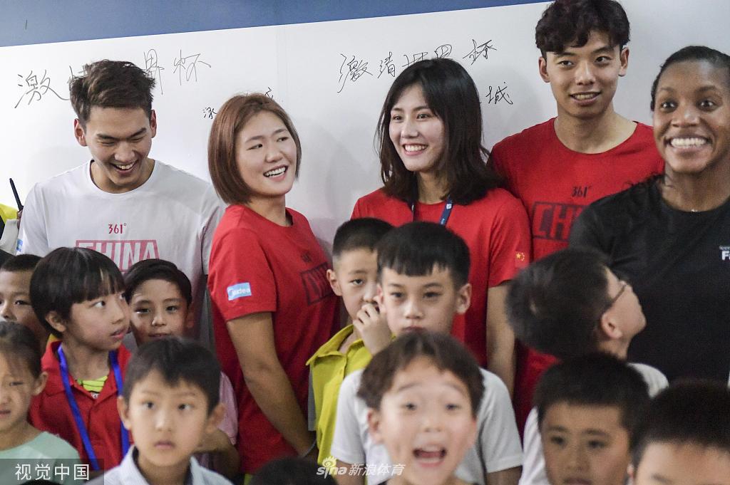 刘湘叶诗文亮相世界杯济南站