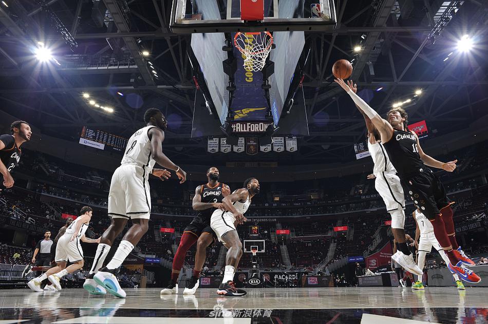 [NBA]篮网135-147骑士 三巨头合砍96分双加时输球