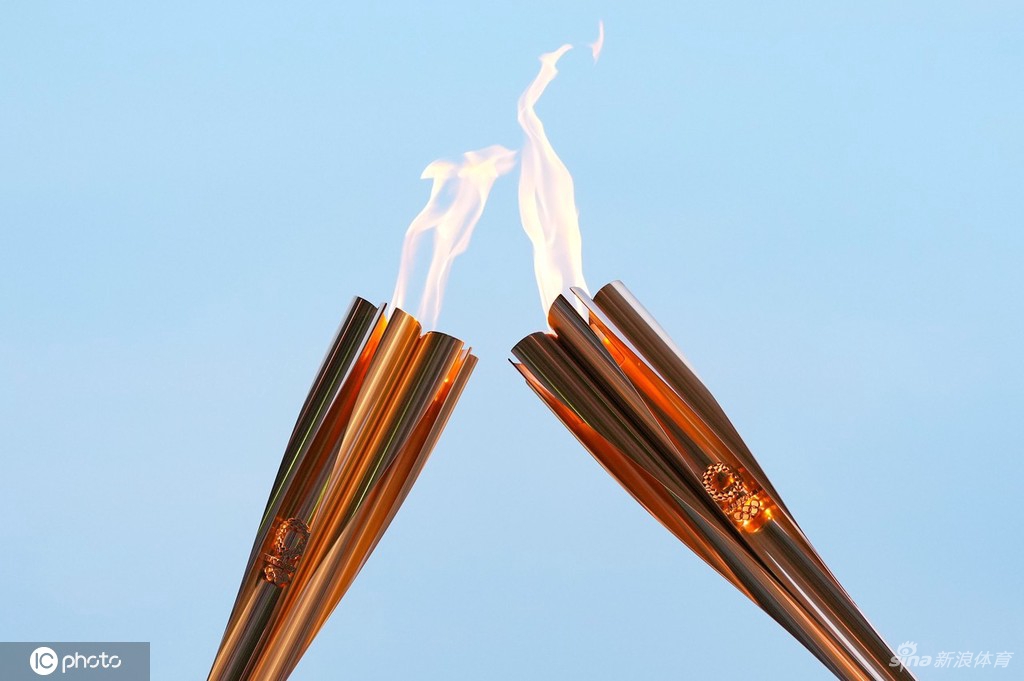 奥运火炬于东京传递第6日 女星土屋太凤参加传递