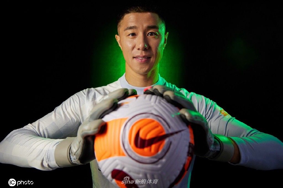 北京国安球队色主题创意写真