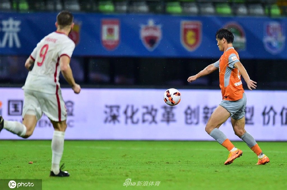 [中超]深圳队1-2梅州客家