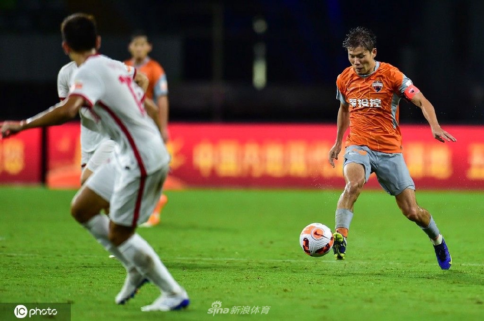[中超]深圳队1-2梅州客家