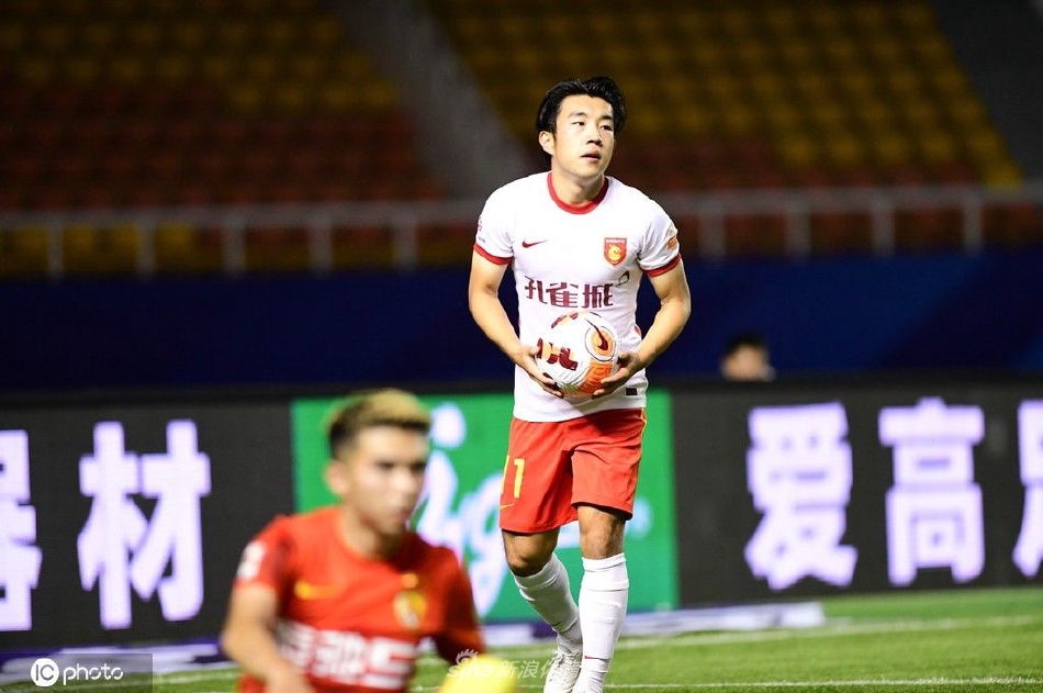 [中超]广州队1-0河北队