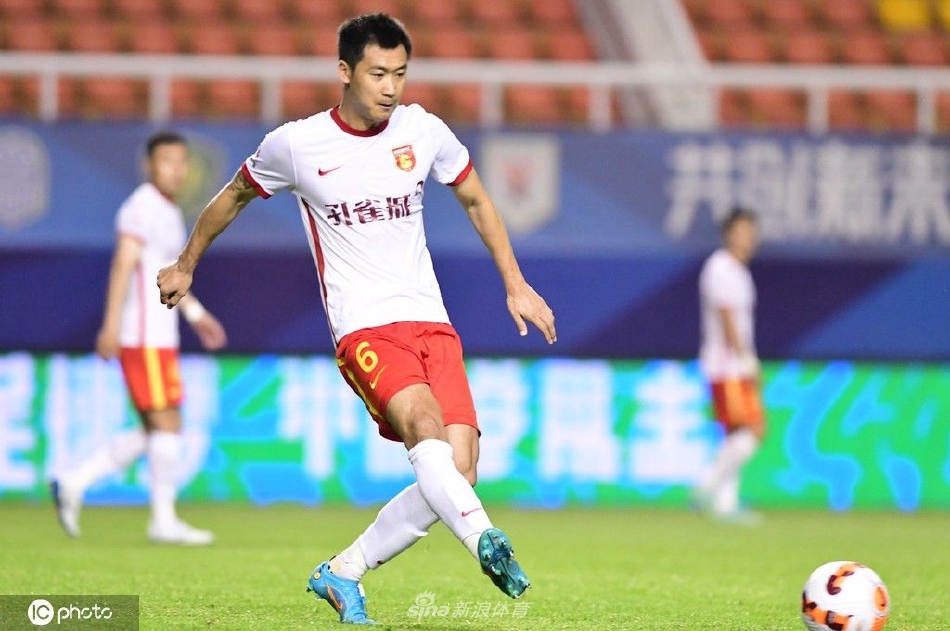 [中超]广州队1-0河北队