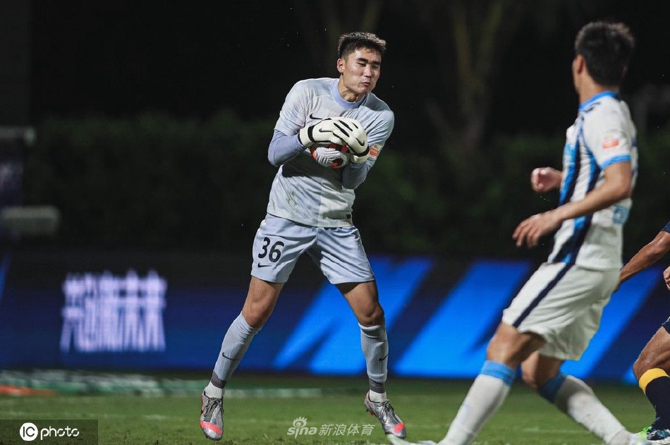 [中超]广州城0-3大连人