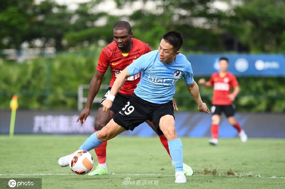 [中超]大连人2-2长春亚泰