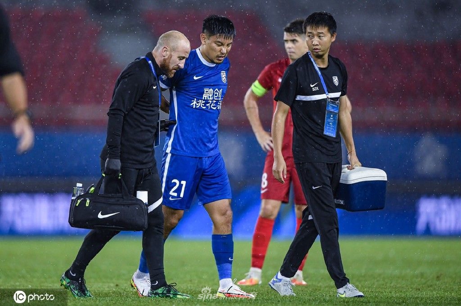 [中超]上海海港0-1武汉三镇