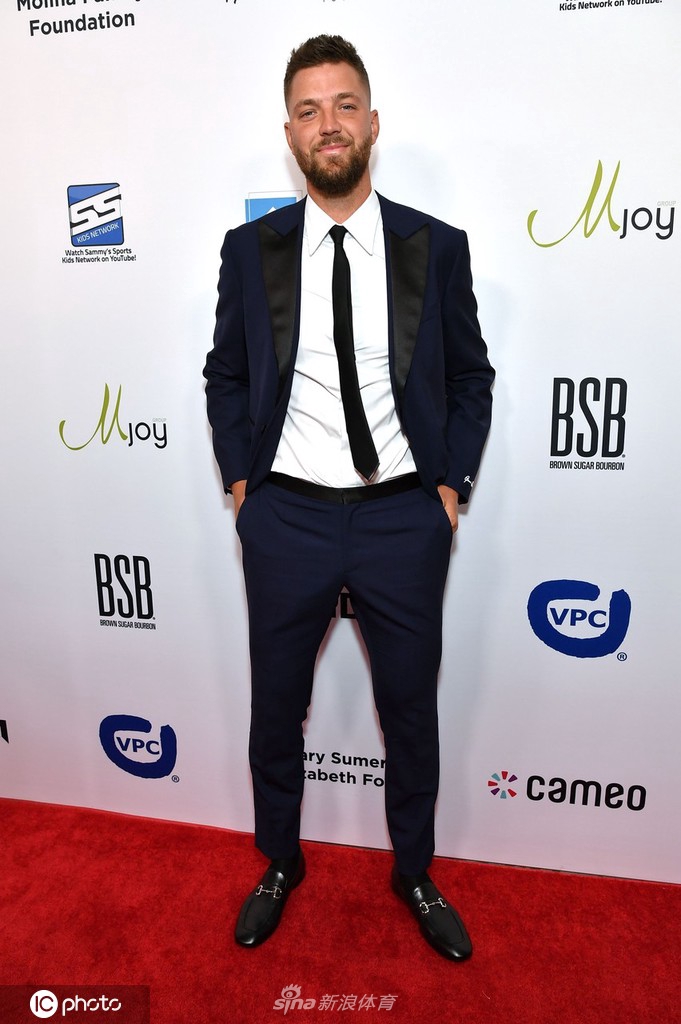 nba昔日高富帅钱德勒-帕森斯参加活动