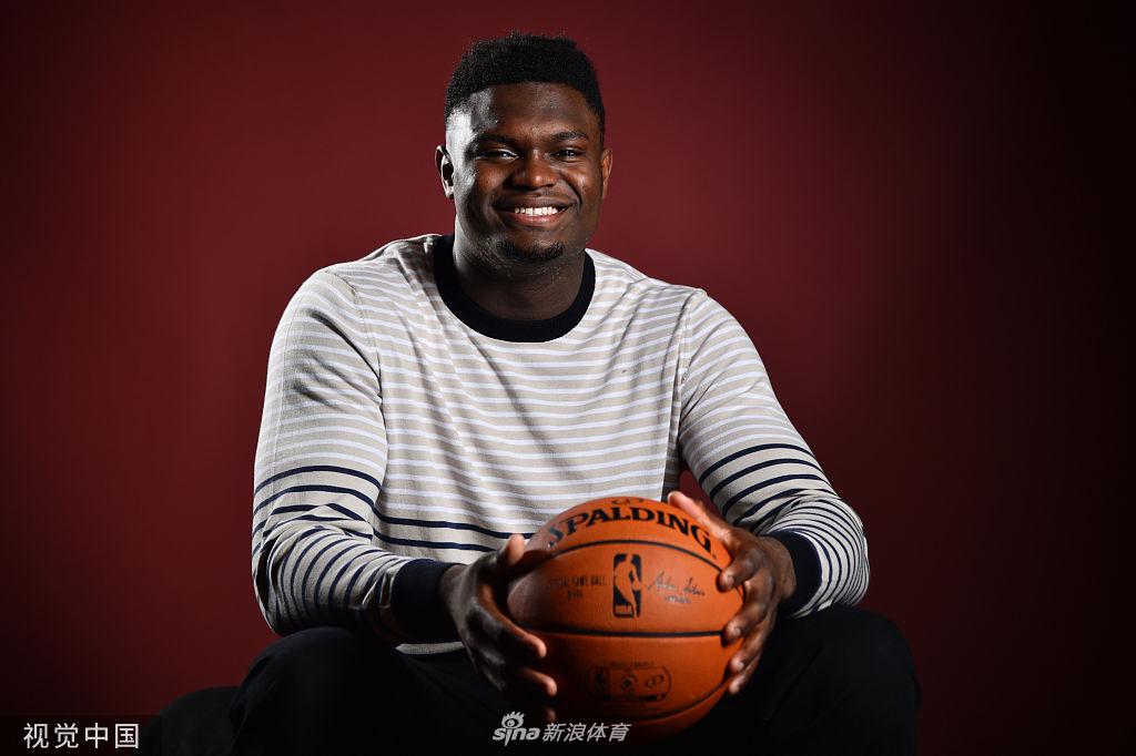 状元秀大热门锡安拍摄选秀写真 小霸王向NBA说你好！