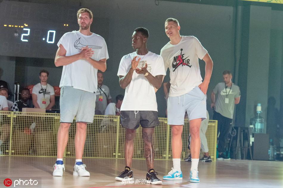 德国篮球老中青三代出席活动