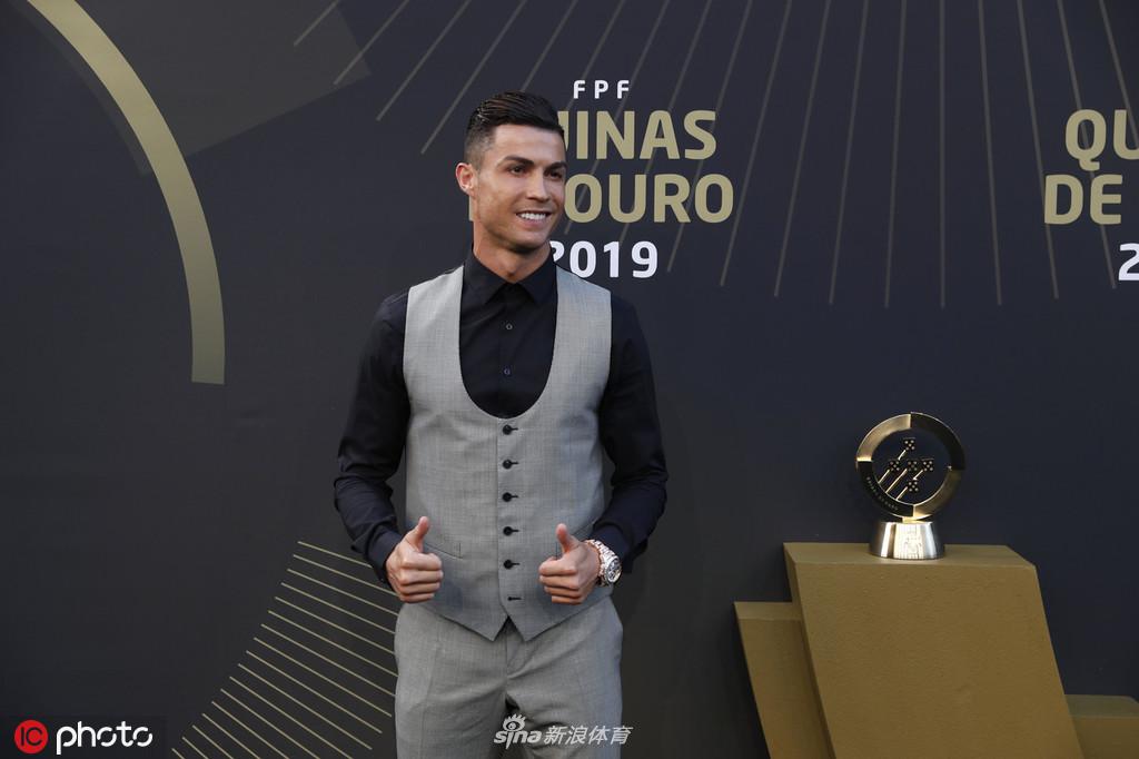 C罗当选葡萄牙年度最佳球员 生涯10次获奖