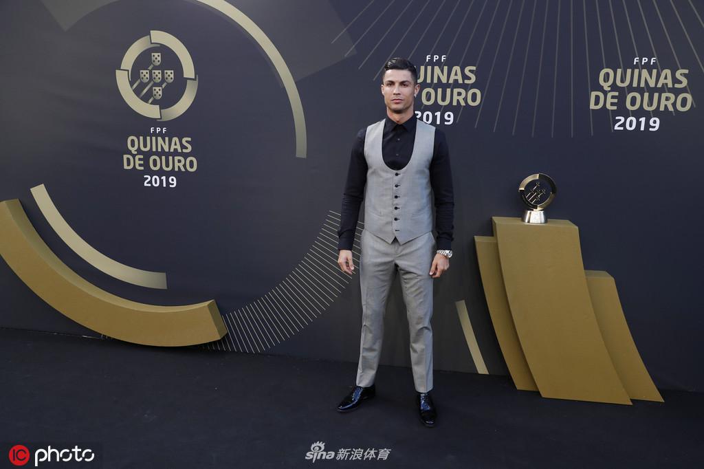 C罗当选葡萄牙年度最佳球员 生涯10次获奖