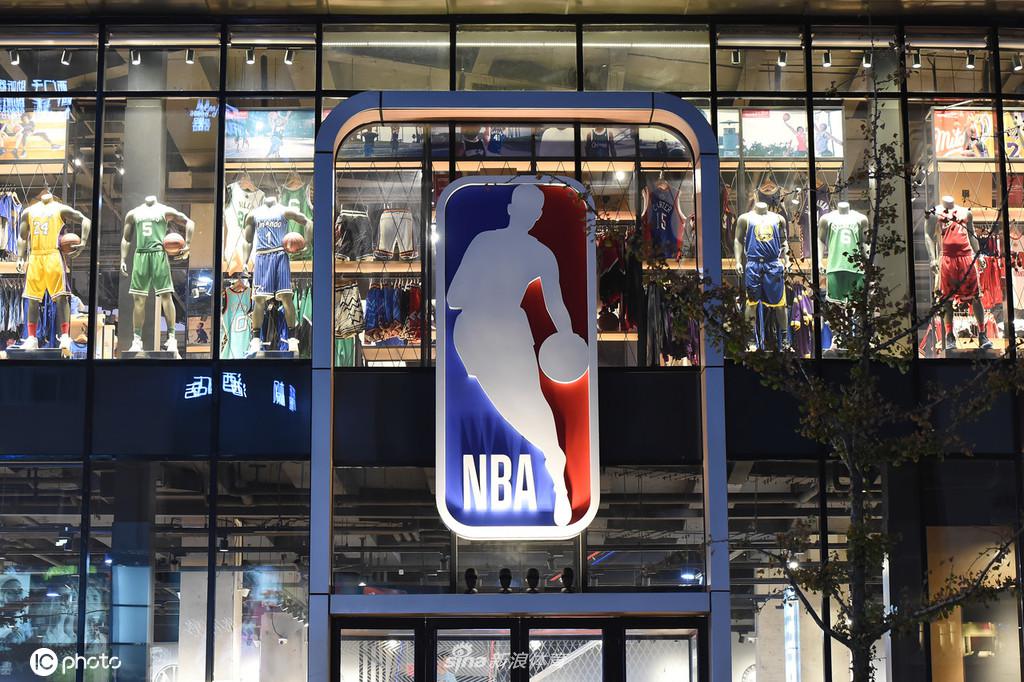 北京NBA旗舰店人气冷清 火箭队商品全部下架