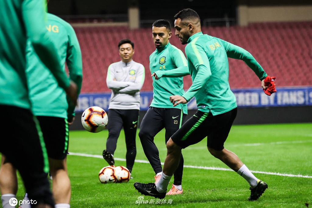 国安训练备战申花 主帅：池忠国或赛季报销