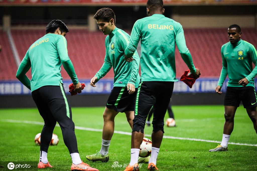 国安训练备战申花 主帅：池忠国或赛季报销