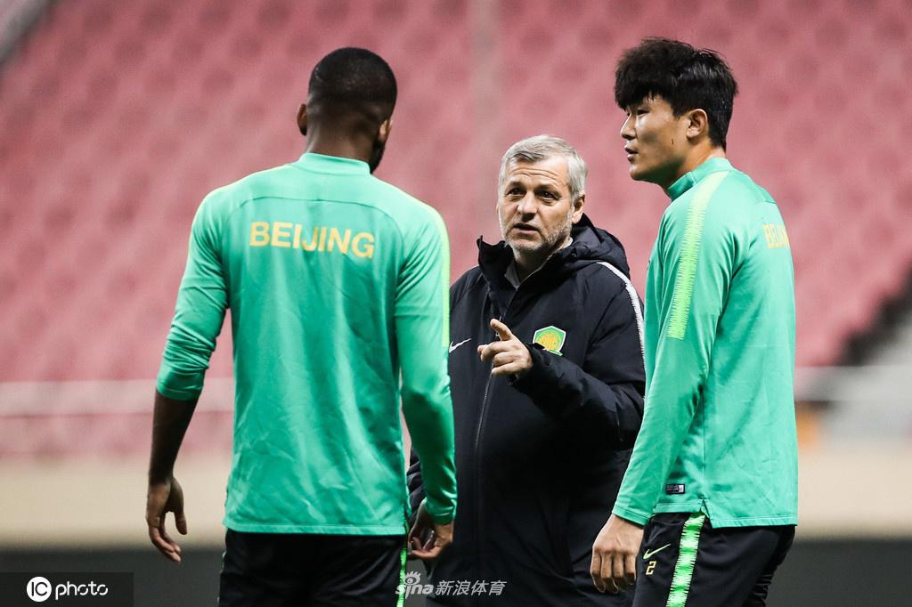 国安训练备战申花 主帅：池忠国或赛季报销