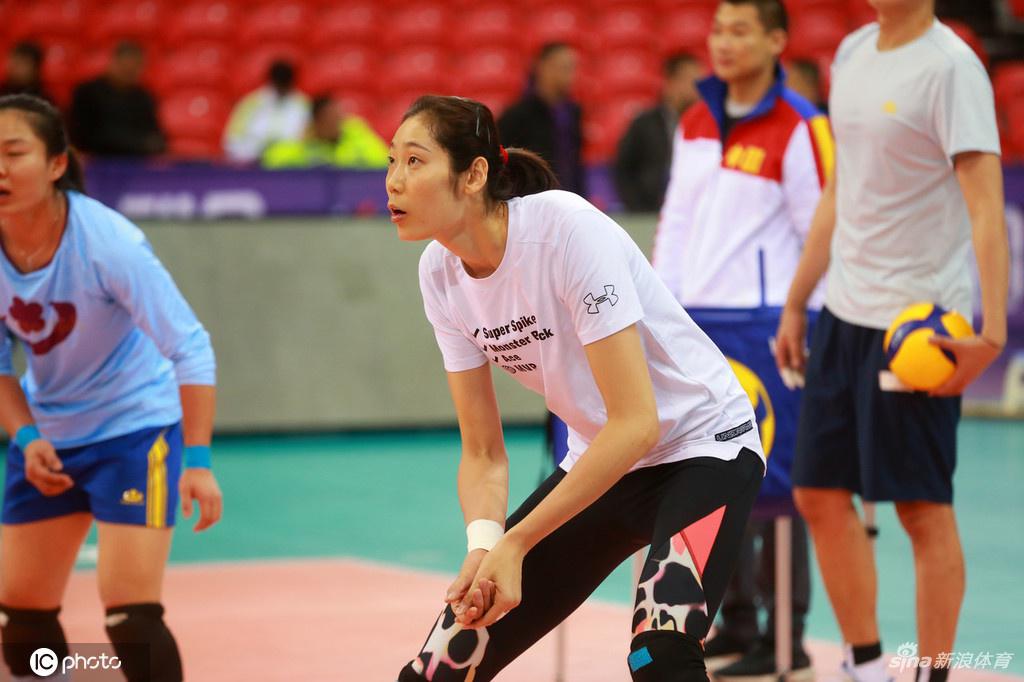 朱婷领衔天津女排训练备战欧洲冠军 期待开门红