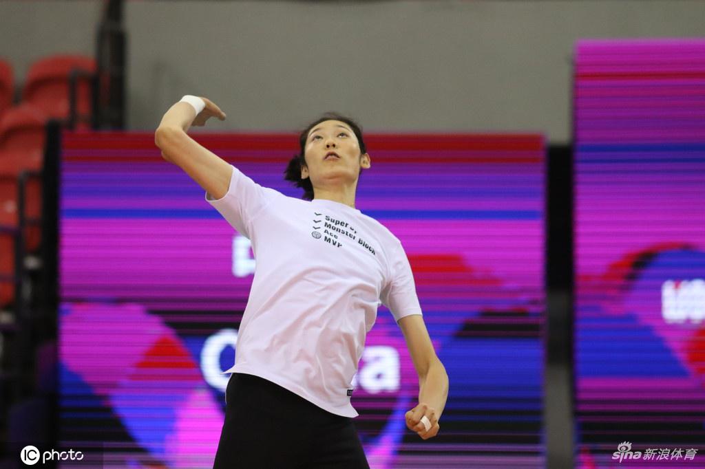 朱婷领衔天津女排训练备战欧洲冠军 期待开门红