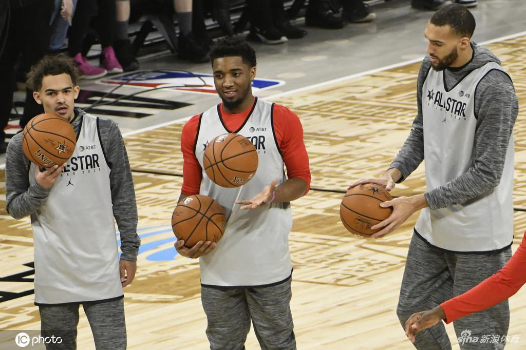 詹姆斯字母哥引领全明星训练备战正赛